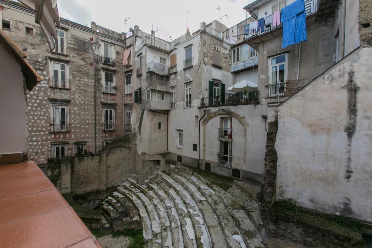 Bed and Breakfast Anticaglia/24 Napoli Esterno foto