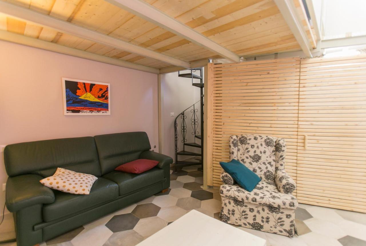 Bed and Breakfast Anticaglia/24 Napoli Esterno foto
