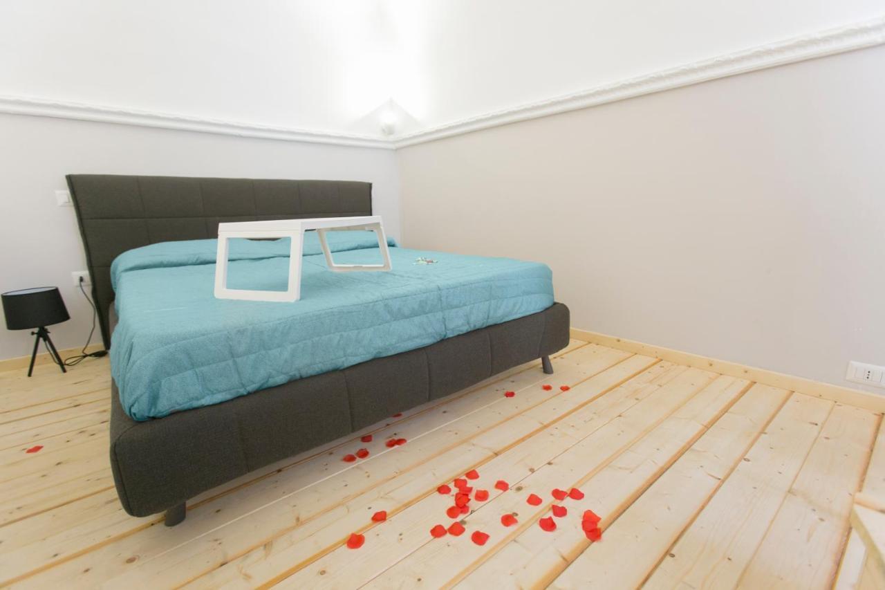 Bed and Breakfast Anticaglia/24 Napoli Esterno foto