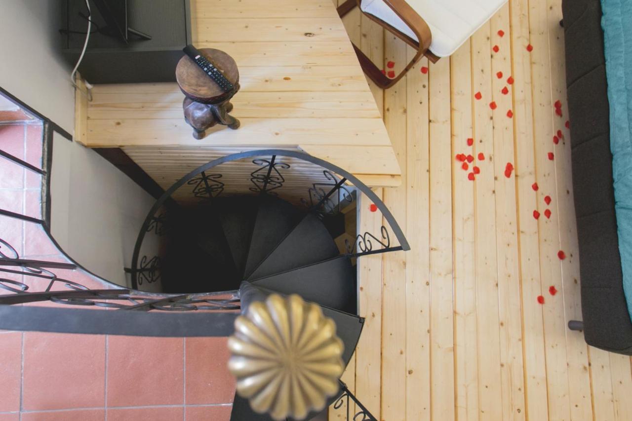 Bed and Breakfast Anticaglia/24 Napoli Esterno foto